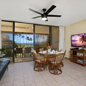 Beautiful 2 Bedroom With Panoramic Ocean Views | Oceanfront Apartment